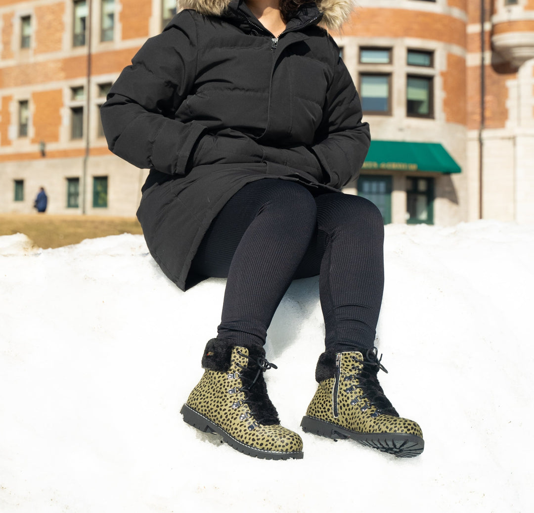 Aisha Leopard - Boots in hairy leather with Retractable Cleats