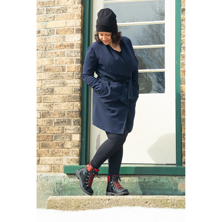 Bottes d'hiver pour femmes Aisha en suède noir et tartan avec crampons rétractables