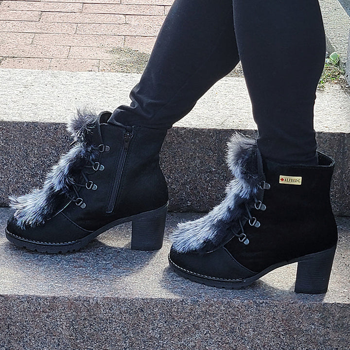 Charlotte Women's Winter Boots in Leather with Faux Fur