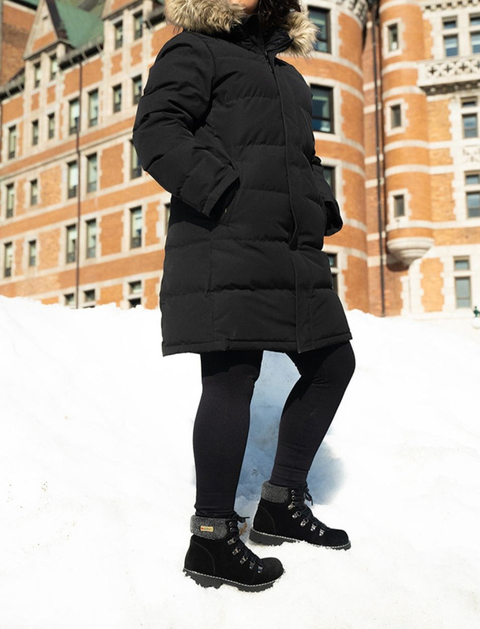Bottes d'hiver en suède pour femmes avec crampons rétractables - Noir, Gris  ou Rouge – Alfred Cloutier